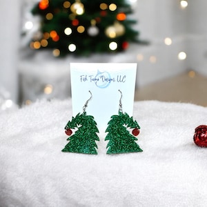 Grinch-Inspired Christmas Earrings - Green Glitter Acrylic Dangle Holiday Jewelry