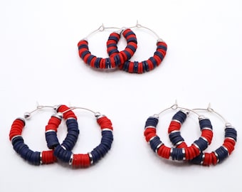 Pendientes de aro con cuentas heishi azul marino y rojas / Acero inoxidable, Día del juego