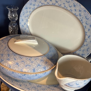 Rare Wedgwood Dovedale Art Deco Tableware: Blue Floral China