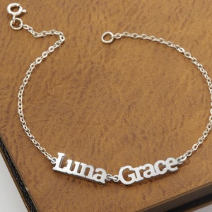 Custom Name Bracelet – Personalized Family Jewelry with 2, 3, or 4 Kids’ Names, Handmade Gift for Mom, Grandma, or Her