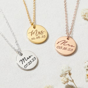 Colar gravado: colar personalizado com texto gravado - ouro, prata ou ouro rosa - presentes para ela, esposa, namorada - pingente de moeda