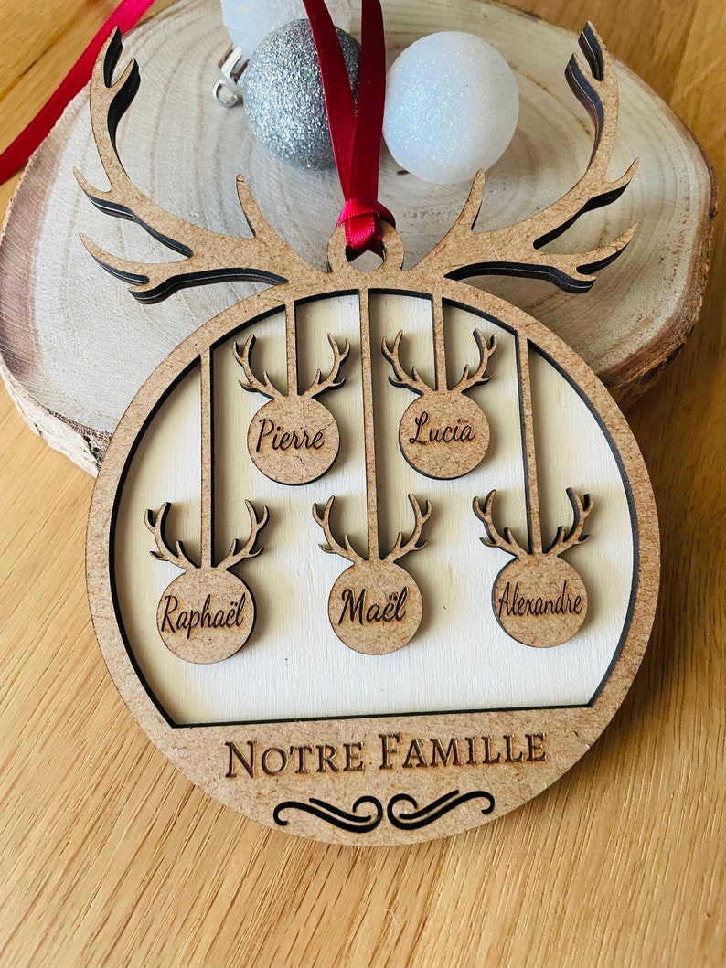 Wooden Christmas ball Our Family with the first names of the whole family Christmas tree decoration image 2
