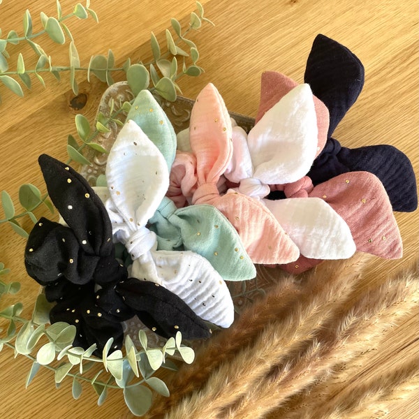 Chouchou Scrunchie à oreilles élastique cheveux en gaze de coton tout doux coloris au choix, uni ou à pois dorés cadeau petite fille