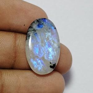 Moonstone Cabochon, Heliotrope/Moonstone Loose stone, Semi precious jewelry, Heliotrope Cabochon with Good Feeling    19 Carat.  25X15 MM