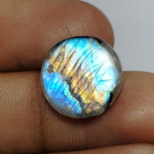 Moonstone Cabochon, Heliotrope/Moonstone Loose stone, Semi precious jewelry, Heliotrope Cabochon with Good Feeling    7 Carat.  15X15 MM
