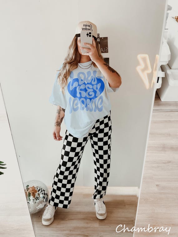 Low Key Iconic, Trendy Graphic Tees, Gen z tshirts, preppy t-shirts, Trending, Retro, Pink, Vibes, HSCO, Girly Girl Shirts, Gift for Teens