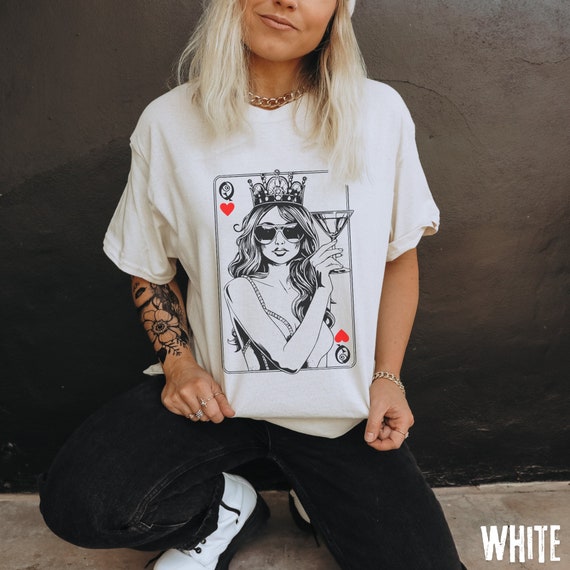 Vintage Queen of Hearts Graphic Tee: Oversized Women's Cotton T-Shirt
