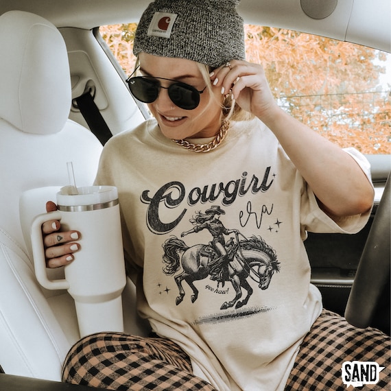 Vintage Cowgirl Era T-Shirt: Trendy Retro Western Tee