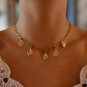 Leaves Charm Freshwater Pearl Chain Pendant Gold Necklace Handmade Nacklace Short Stainless Steel Choker Gold Nature Leaf Tree Flower