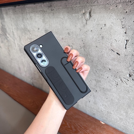 Samsung Galaxy Z Fold 7 Silicone Case: Wrist Band & Kickstand