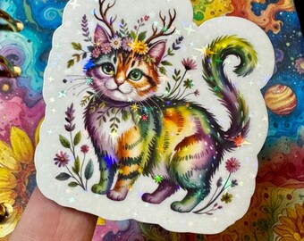 Pegatina caprichosa de gato con bigotes de musgo: gato de hadas del bosque con astas y flores, vinilo holográfico de estilo cottagecore, regalo felino de fantasía