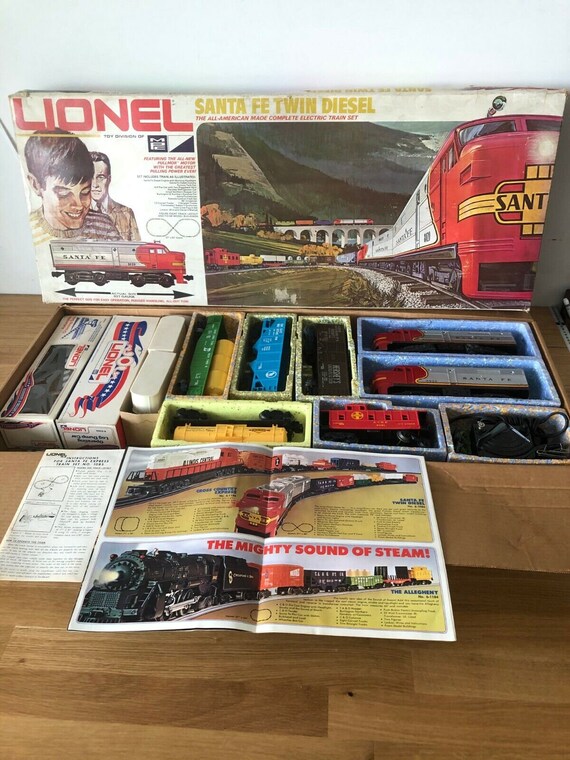 Lionel santa fe double diesel best sale train set
