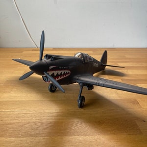 BROOKLYN Films ULTIMATE SOLDIER P- 40 Warhawk Sky Captain Plane With Pilot