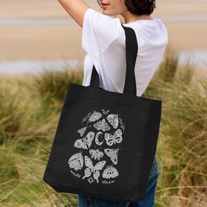 Sac fourre-tout Witchy Luna Moth, sac fourre-tout en toile papillon, sac fantaisie, accessoires gothiques d'entreprise doux, art botanique, impression mystique