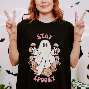 Camisa retro de Halloween con efecto espeluznante, atuendos de otoño para mamá y yo, camisa floral de temporada espeluznante, camisa de mamá espeluznante, atuendos a juego para madre e hija