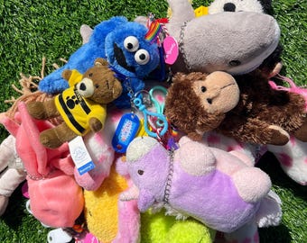 Amuletos de peluche para bolsas Doodad