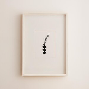 Rametto di rosmarino - Stampa artistica - Schizzo botanico in bianco e nero di rosmarino in un vaso ondulato. Forse un bel regalo per una nuova casa?