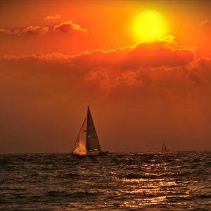 Sailing the Mediterranean,God,Israel,Light,Natural world,Outdoors,Sky,Tel Aviv,The Good Life,UTA,Waves,nature,ocean,seaescape,sunset,travel