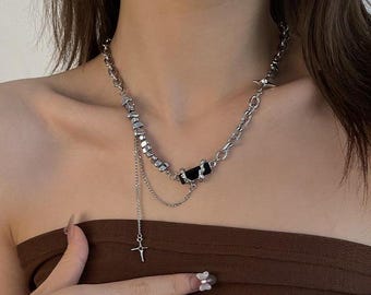 Y2k Star Necklace Choker, Grunge Punk Streetwear Choker, Kpop Choker, Black Charms Necklace with dangling chain, Chain Necklace