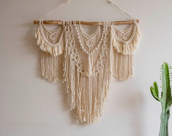 Large Macrame wall hanging, Wallhanging macrame, Over Bed Wall Art, Boho Wall Decor, Macrame Wall Hangings, Wall Hanging Macrame - T3022