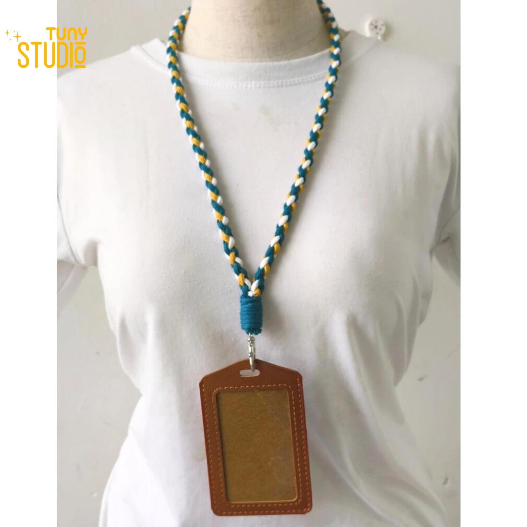 Boho Macramé ID Badge Holder,  Lanyard Macrame, ID Card Holder, Bohemian Style, Holder Charm, Daisy Flower Macrame, Keychain - T3064