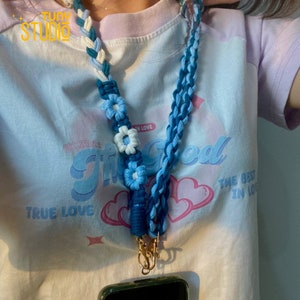 Daisy Macrame Lanyard, Macrame Badge Holder, Macrame Strap, Handmade Teacher Badge Holder Keys ID Clip, Boho Accessory, Gift for Her - T3064