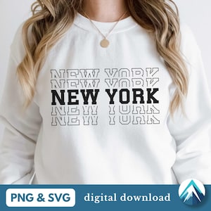 Puede incluir: Sudadera blanca con un diseño gráfico negro que dice "NEW YORK" repetido en un patrón apilado y en capas.