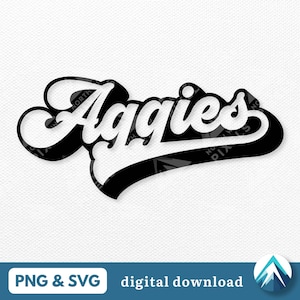 Może przedstawiać: Czarno-biały projekt graficzny słowa "Aggies" w retro, ozdobnym kroju pisma. Słowo jest zakrzywione i ma czarny kontur.