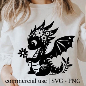 花柄のベビードラゴン SVG、花柄のドラゴン SVG、花柄のドラゴン PNG、ドラゴンのシルエット クリップアート、白黒のドラゴン ラバー SVG、商用利用