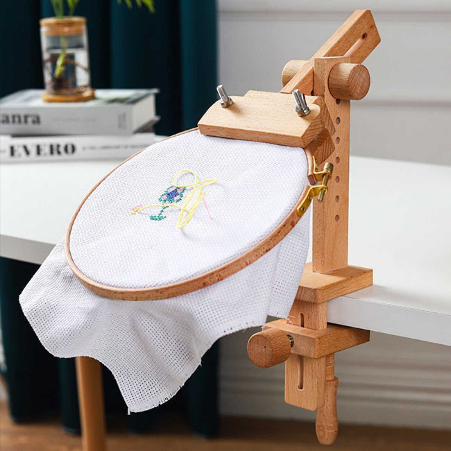 Embroidery Hoop Stand,Embroidery Hoop Stand Floor Stand Wooden,Rotatable  Embroidery Lap Stand Adjustable Clamp,Beginner Cross Stitch Rack Tapestry  Hoop Holder,Circle Hoop Stitchwork 