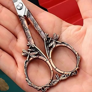 Elegant Metal Engraved Dragonfly Retro Antique Vintage Sewing Scissors, Craft Tools, Sewing Gifts, Dragonfly Gift, Vintage Gift, Retro Gifts