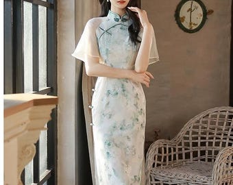Light Green Qipao Dress: Modern Cheongsam for Summer