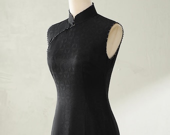 Black Mulberry Silk Qipao Dress: Sleeveless Cheongsam