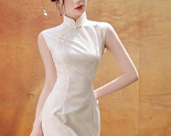 Light Pink Cheongsam with Cape: Vintage Chinese Qipao Dress