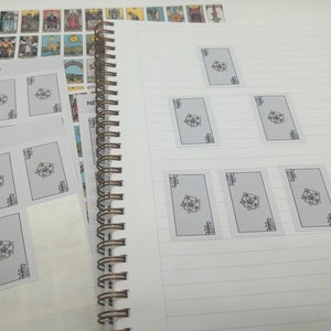 Kleine tarot-achterstickers - 24 mini-formaat elk 1,12'' x 1,66'', kaartspreads dekplanner journaling tarotstudie, 2 stickervellen vinyl