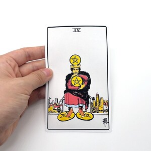 Pegatina del tarot "Cuatro de Oros" Grande - Tarjeta de lectura de Arcanos Menores Rider-Waite, botella grande resistente al agua maleta de botella portátil colorida
