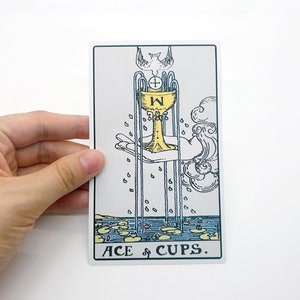 Pegatina del tarot "As de Copas" Grande - Tarjeta de lectura de Arcanos Menores Rider-Waite, botella grande mate resistente al agua botella portátil maleta regalos