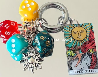 The Sun - Tarot Card Lucky Dice Acrylic Keychain, Rider Waite Cute Tarot Bag Charm Celestial Accessory Dice Decor Key Handmade Witchy Gift