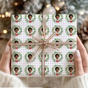 ヴィンテージ・コンラッド・フィッシャーのクリスマスラッピングペーパー | 夏に可愛くなったホリデーギフトラップ | チーム・コンラッドのレトロクリスマスラッピングペーパー