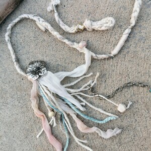 Enveloppement d'effroi, enveloppement de cheveux, longue peur simple, enveloppement d'effroi de fée blanche