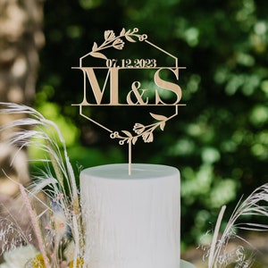 Personalized cake topper, Rustic wedding cake topper,Wedding cake topper with date,Multiple colors, Anniversary Cake topper,Wedding Decor