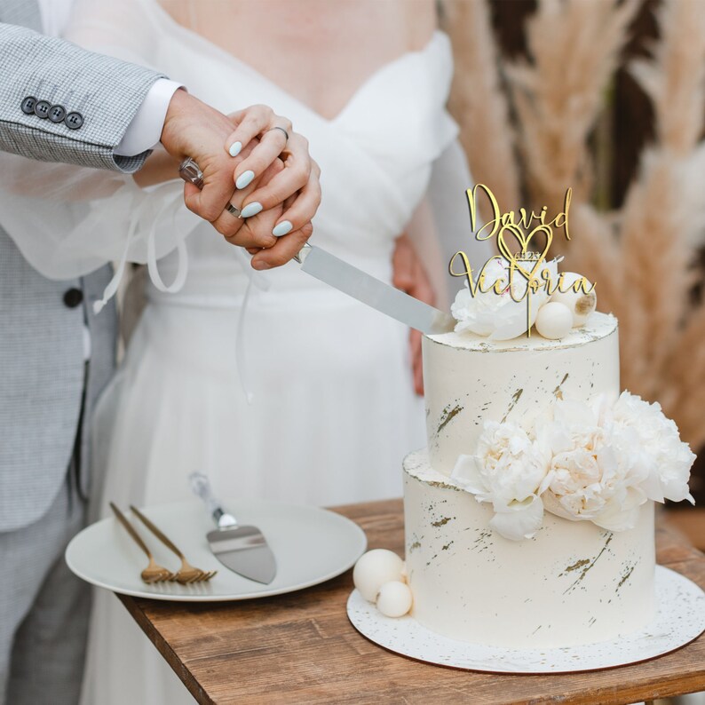 Décoration de gâteau pour mariage, décoration de gâteau de mariage avec un coeur et une date, décoration de gâteau personnalisée en forme de coeur, décoration de gâteau d'anniversaire image 7