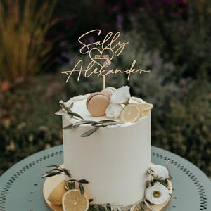 Custom Cake Topper for Wedding Couples,Anniversary Cake Toppers, Rustic Cake Topper,Wedding Cake Topper, Custom Names Cake Topper,