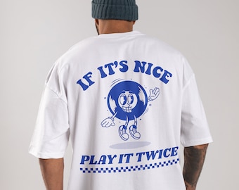 Camiseta de vinilo extragrande, camiseta unisex, camiseta Play It, camiseta de verano, camiseta pop art, regalo para él, camiseta retro divertida, ropa estética