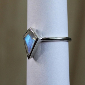 Kite Cut Moonstone Ring: 925 Sterling Silver, Blue Flash Gemstone