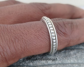 Extra Thin Spinner Ring, Fidget Spinner Ring, Ring for Women, Meditation Ring, Anxiety Ring, Spin Ring Rotating Ring Thumb Ring,Playful Ring