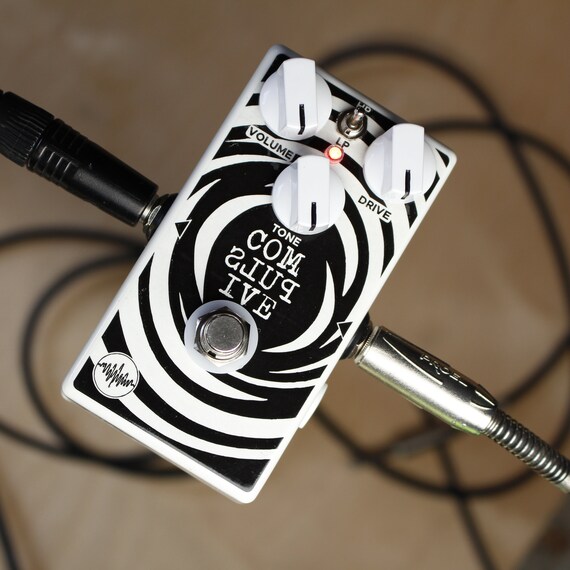 OCD Overdrive pedal clone - YouTube