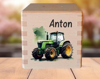 Spardose Kinder Holz Traktor Geschenk Geburt - Taufe - Geburtstag - Sparwürfel mit Namen