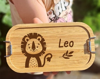 Brotdose personalisiert, Lunchbox Kinder Tiermotiv Löwe Metall mit Bambusdeckel Schneidbrett Geschenke zum Schulanfang Geburtstag