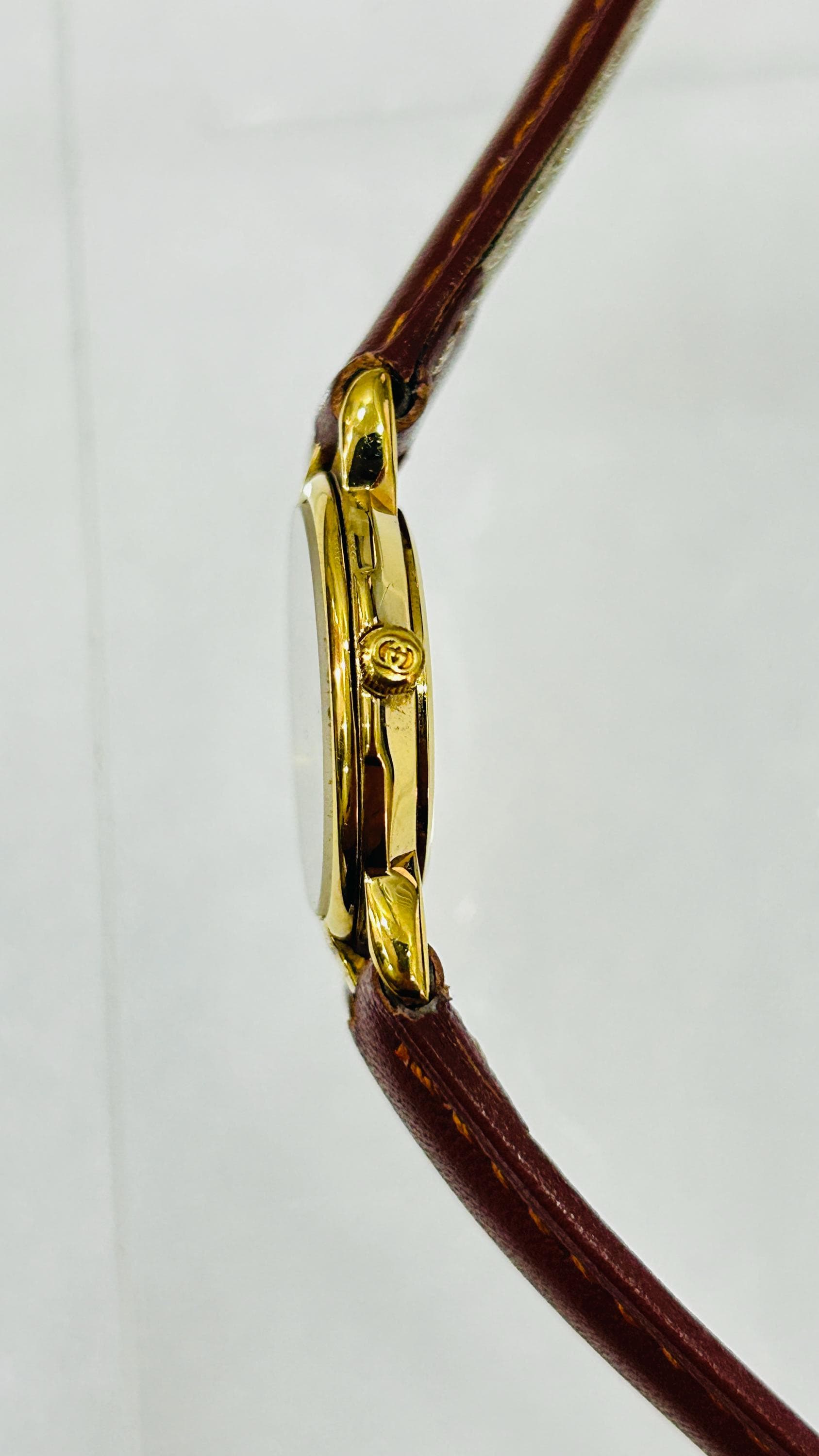 Gucci 3400 F L Gold Round Ladies Watch - Etsy